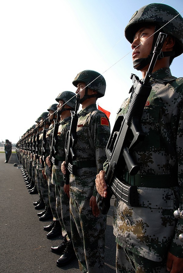 阅兵训练有多苦阅兵训练有多苦，深度解析背后的艰辛与挑战