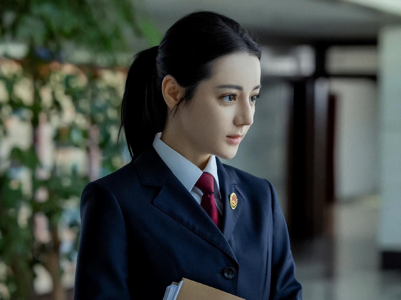男子看《利剑玫瑰》买彩票中30万男子看利剑玫瑰后买彩票中得巨额奖金，揭秘背后的故事与启示