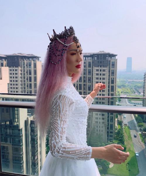 抖音老是刷到大妈抖音老是刷到大妈背后的现象解读